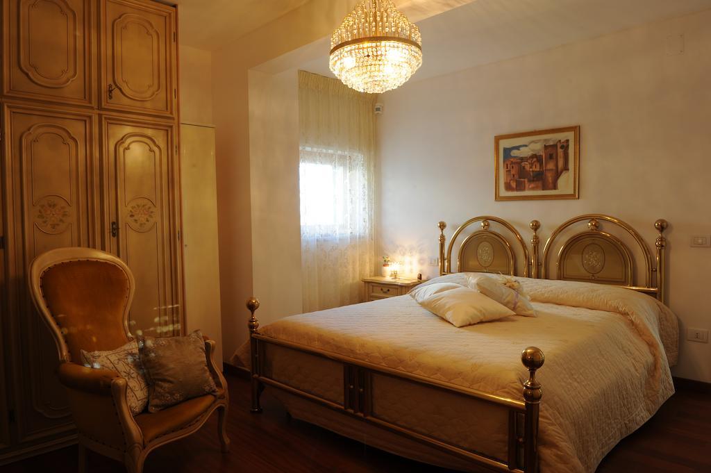 ماتيرا B&B Il Cielo Sui Sassi الغرفة الصورة